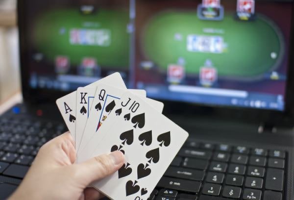 Philippines player enjoying ki888 com bingo on a smartphone